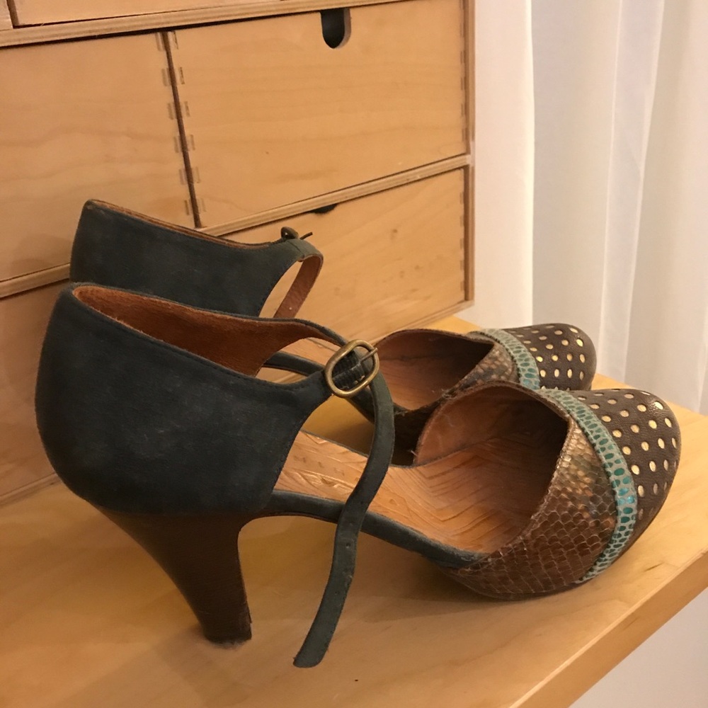 Chie Mihara pumps